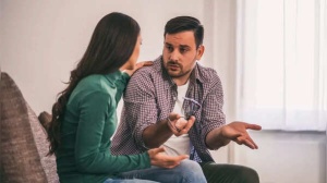 Relationship Roadblocks: Spotting Commitment Issues Early