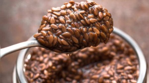 Flaxseed for Skin: Are DIY Beauty Remedies Worth the Hype? Experts Weigh In