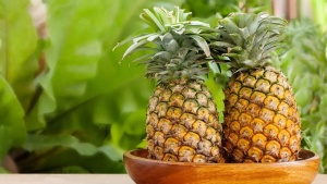 Who Should Avoid Pineapple? Health Risks for Diabetics, Allergy Sufferers & More